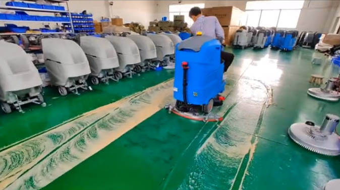 临沂2023年还在用人工的物业保洁不妨试试洗地机吧